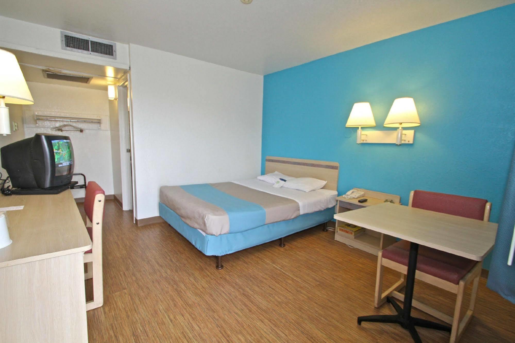 Motel 6-Sandston, Va - Richmond, Va Bagian luar foto